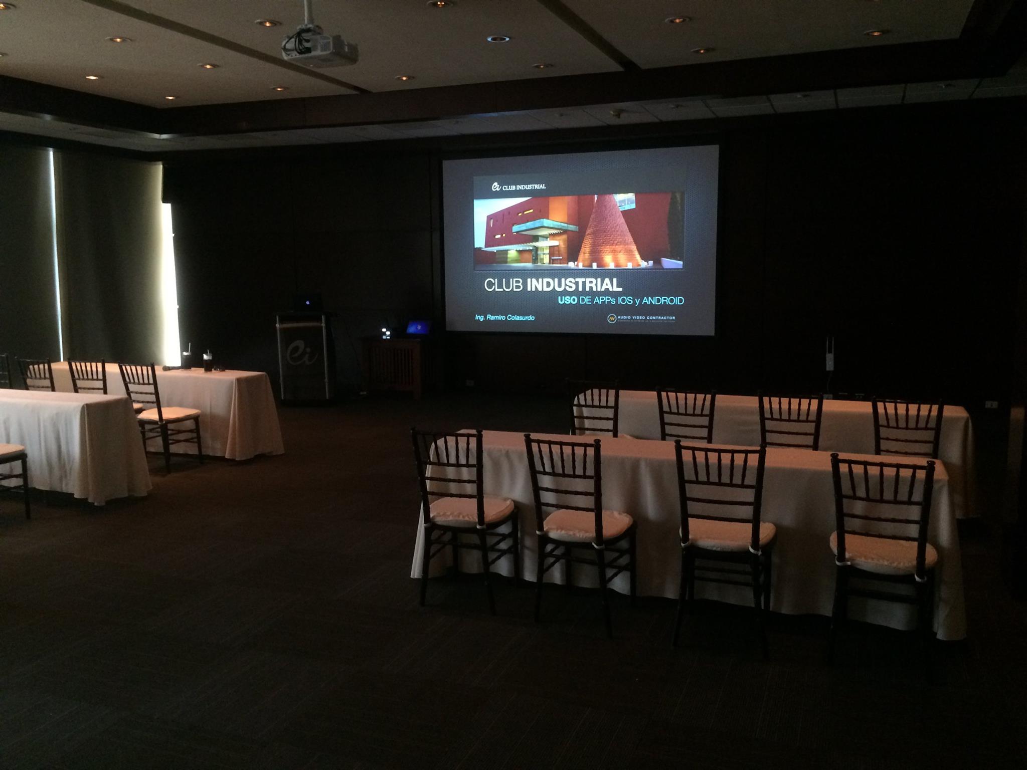 ClubIndustrialSalones1
