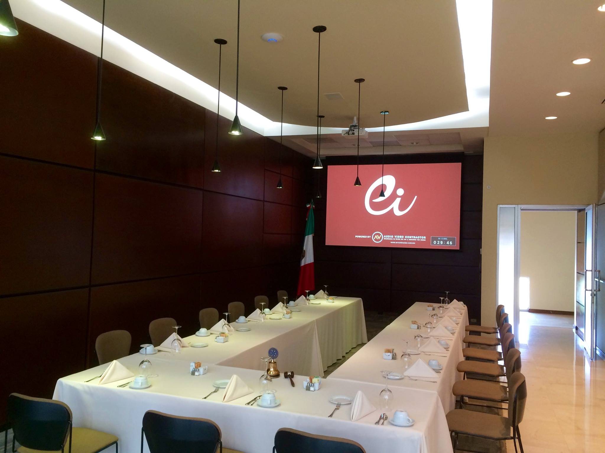 ClubIndustrialSalones2