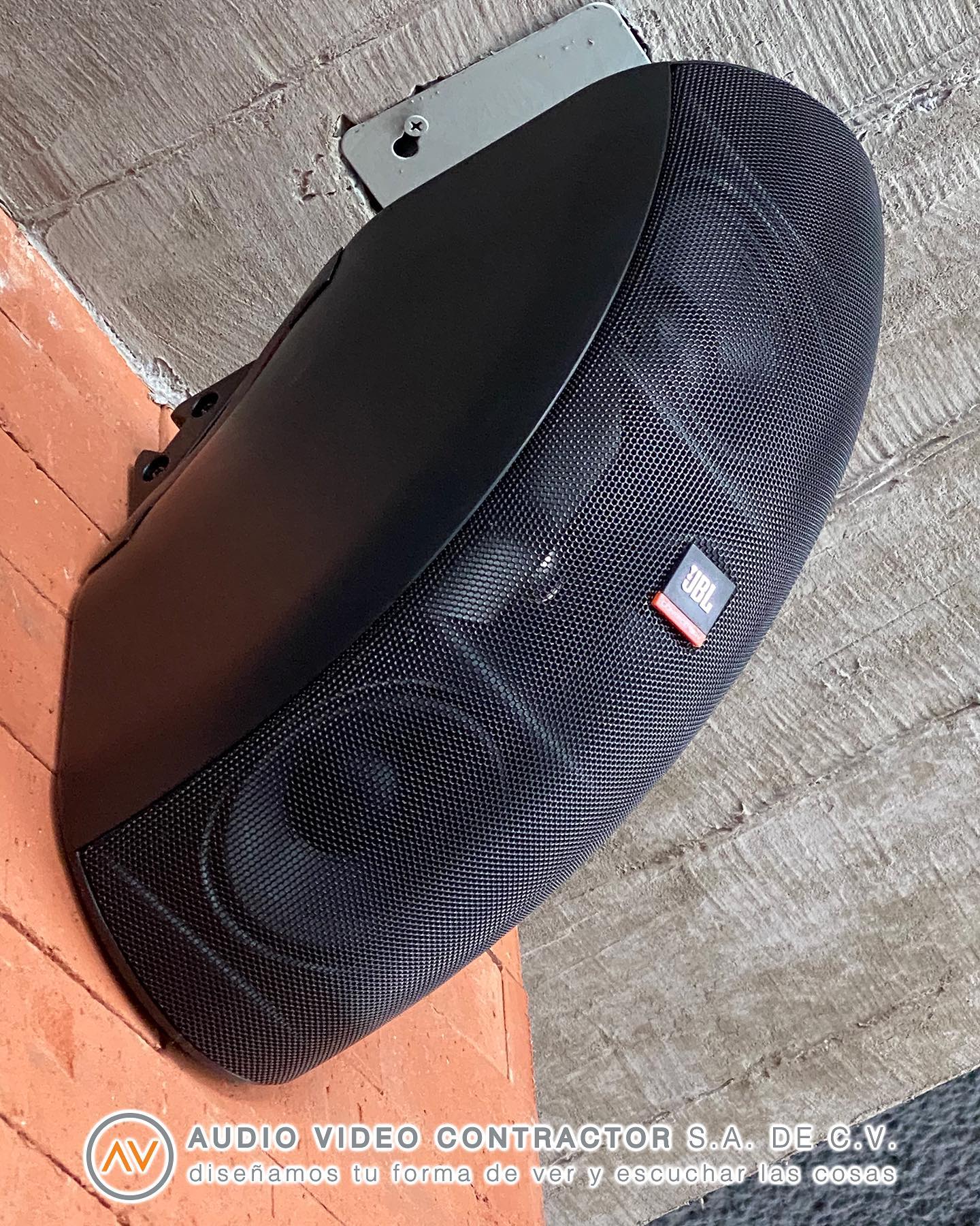 JBL CRV2