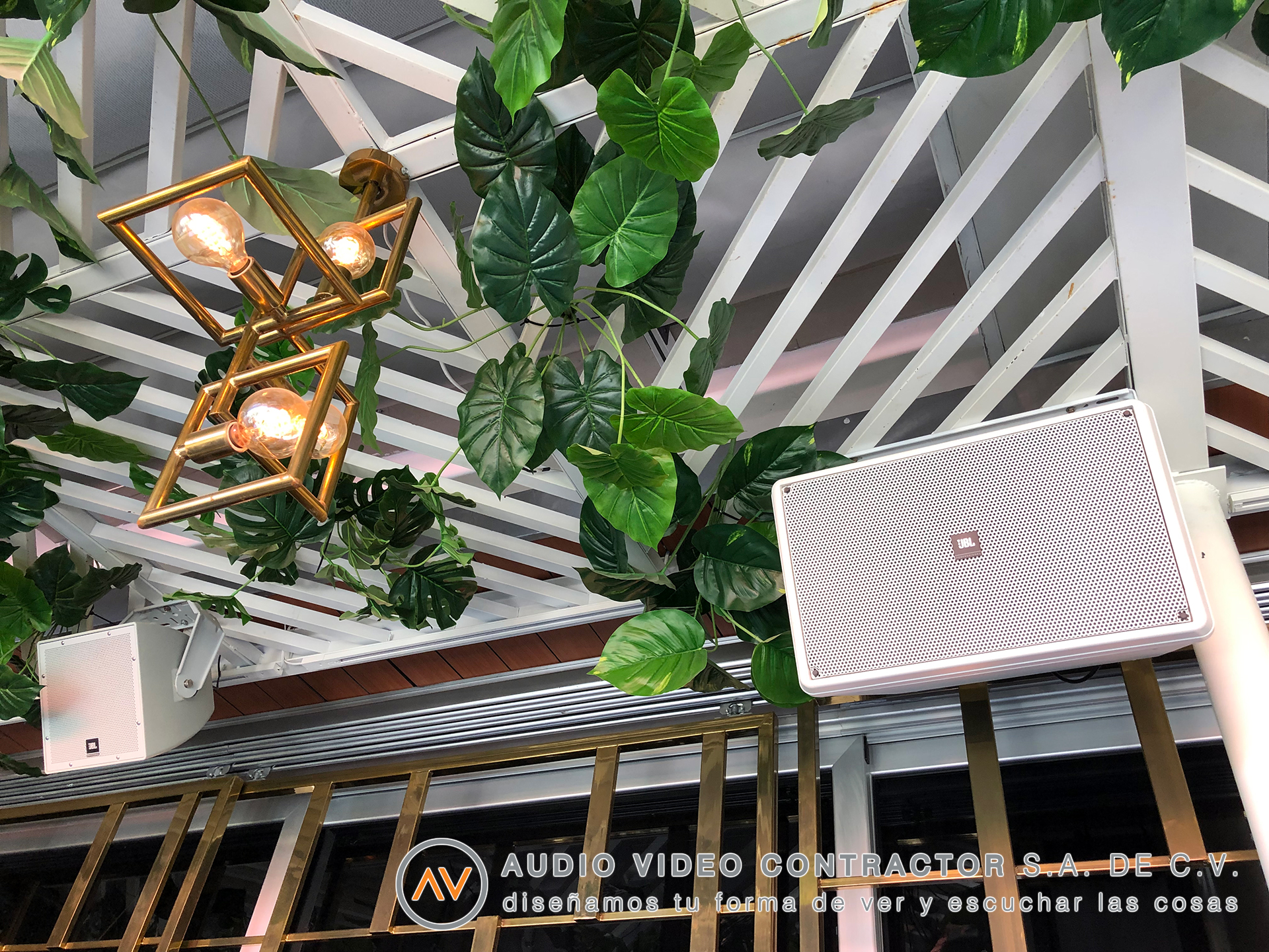 SibauTerrazaCalleRoble