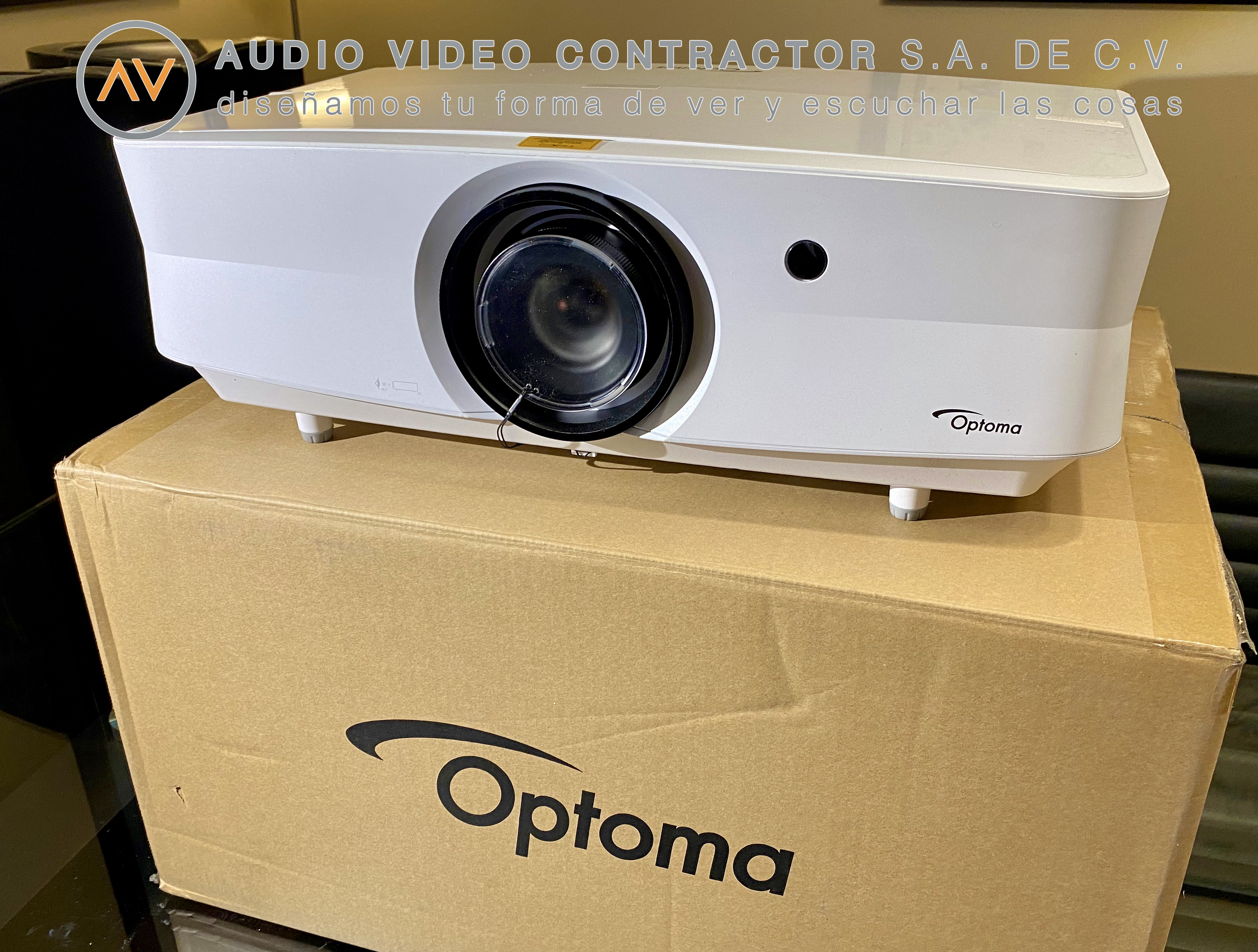 Optoma1